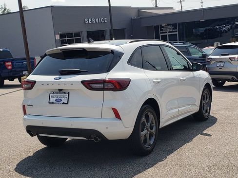Certified 2023 Ford Escape ST-Line w/ Tech Pack #1 FWD image 5