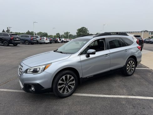 Used 2017 Subaru Outback 2.5i Limited w/ Popular Package #5 AWD/4WD image 6