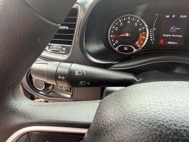 Used 2023 Jeep Renegade Latitude AWD/4WD image 37