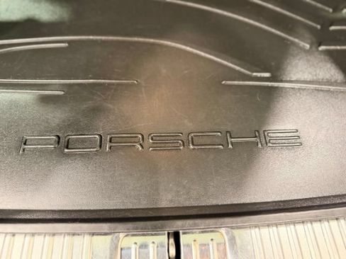 Used 2018 Porsche Cayenne Platinum Edition AWD/4WD image 26