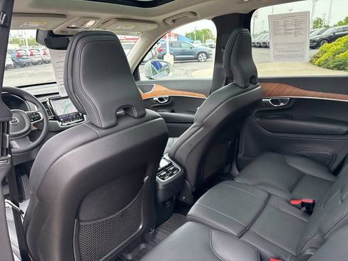 Certified 2023 Volvo XC90 B5 Plus w/ Protection Package Premier AWD/4WD image 31