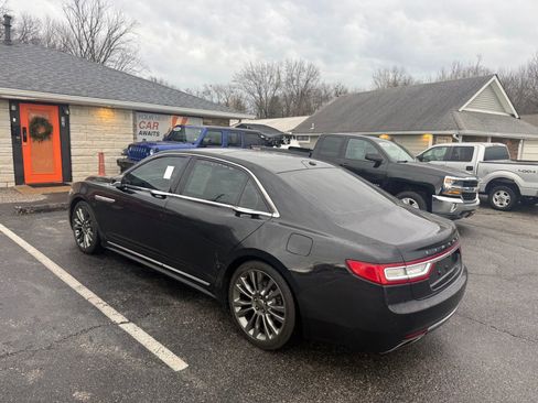 Used 2017 Lincoln Continental Reserve w/ Climate Package image 4
