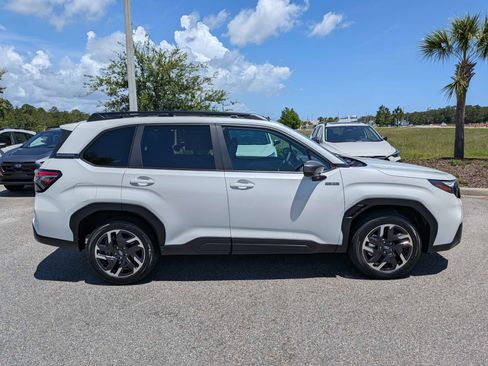New 2026 Subaru Forester Touring AWD/4WD image 3