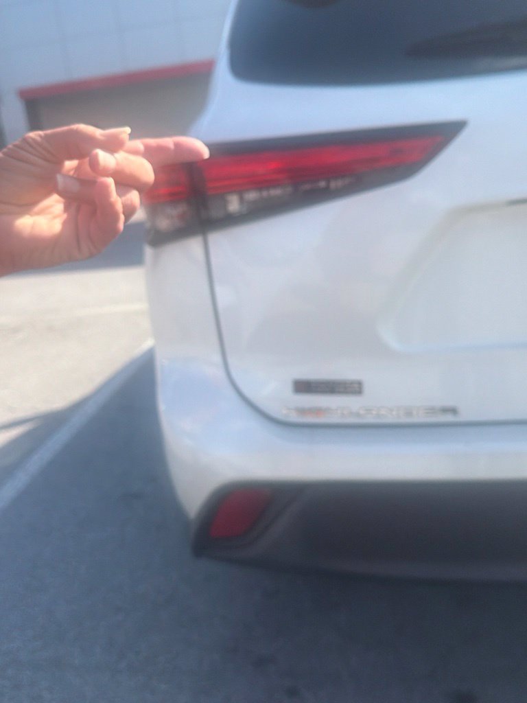 Used 2021 Toyota Highlander XLE FWD image 36