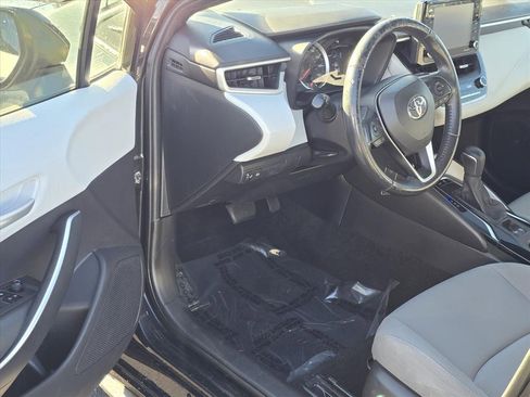 Used 2022 Toyota Corolla SE image 9