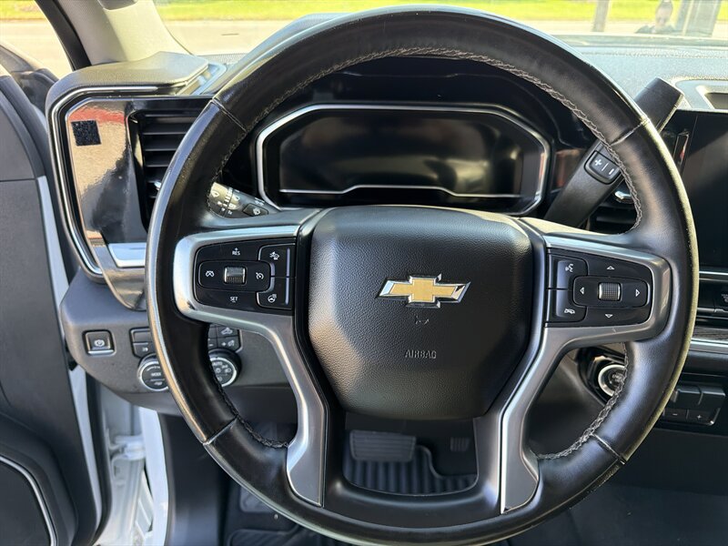 Used 2025 Chevrolet Silverado 3500 LT w/ Safety Package AWD/4WD image 14