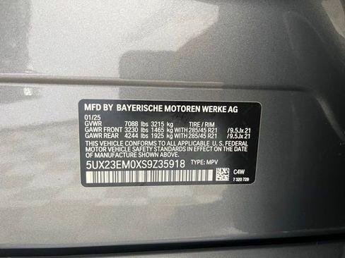 Used 2025 BMW X7 xDrive40i w/ Premium Package image 28