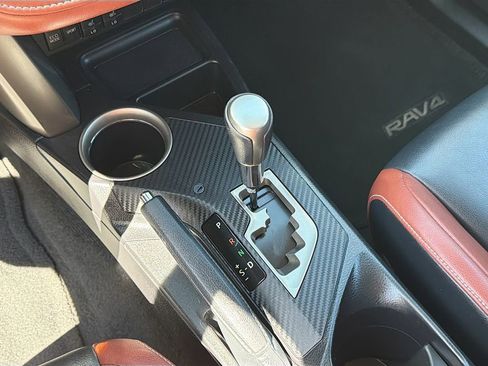 Used 2014 Toyota RAV4 Limited w/ Technology Package image 17