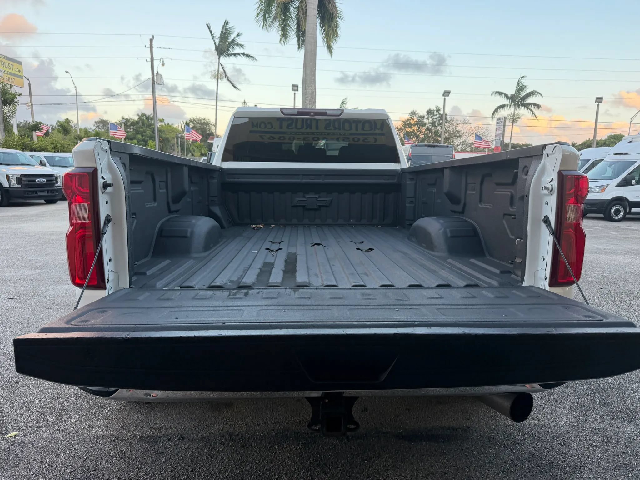 Used 2020 Chevrolet Silverado 3500 W/T w/ Gooseneck/5TH Wheel Package AWD/4WD image 5