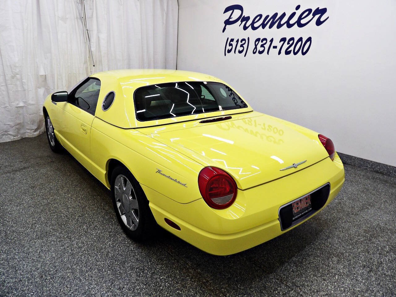 Used 2002 Ford Thunderbird RWD image 4