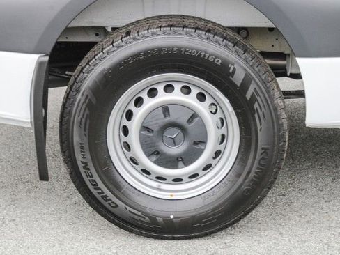 New 2025 Mercedes-Benz Sprinter 2500 image 10