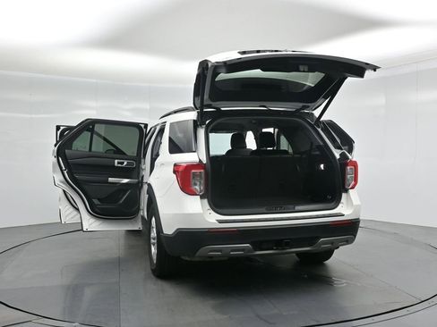 Certified 2021 Ford Explorer XLT image 35