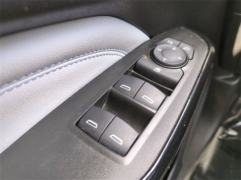 Certified 2025 Chevrolet Trax LT image 26