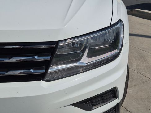 Used 2021 Volkswagen Tiguan SE AWD/4WD image 11