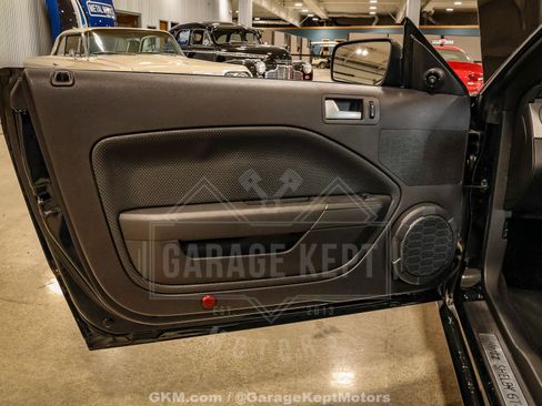 Used 2006 Ford Mustang GT Premium RWD image 98