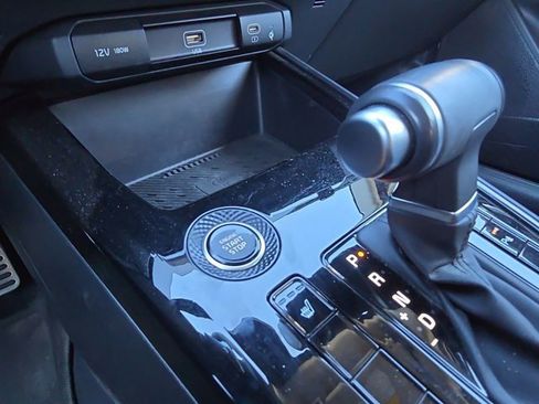 Used 2023 Kia Niro EX Touring image 32