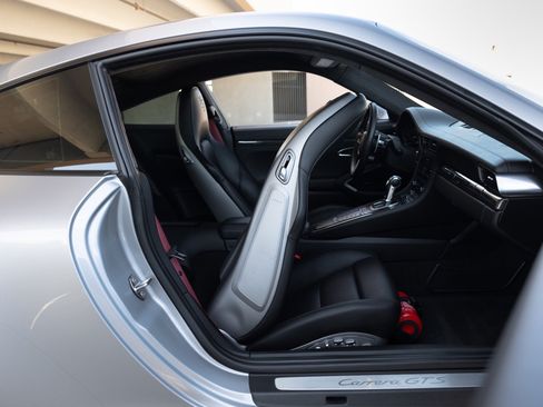 Used 2018 Porsche 911 GT3 RS image 62