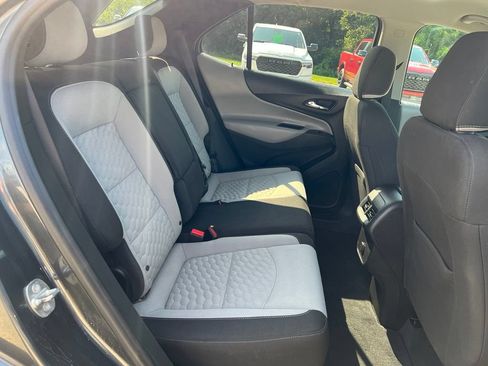 Used 2018 Chevrolet Equinox LT FWD image 16