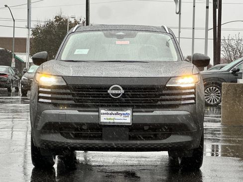 New 2026 Nissan Kicks SV image 9