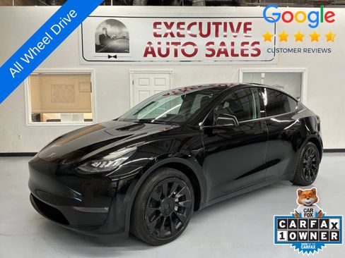 Used 2021 Tesla Model Y Long Range AWD/4WD image 1