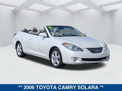 Used 2006 Toyota Solara SLE image 2