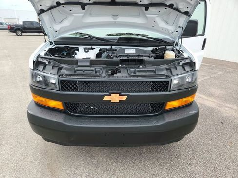 New 2026 Chevrolet Express 3500 RWD image 16