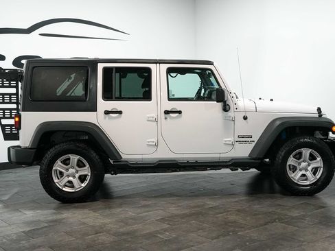 Used 2017 Jeep Wrangler Unlimited Sport w/ Quick Order Package 24S AWD/4WD image 7
