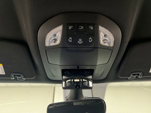 Used 2025 Chrysler Pacifica Select FWD image 64