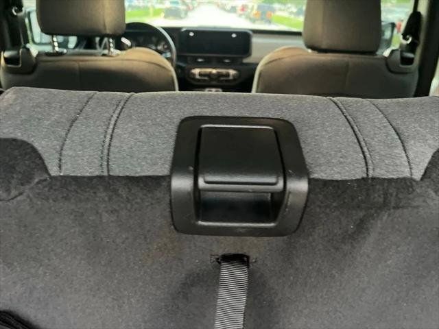 Certified 2025 Jeep Wrangler Sport AWD/4WD image 17