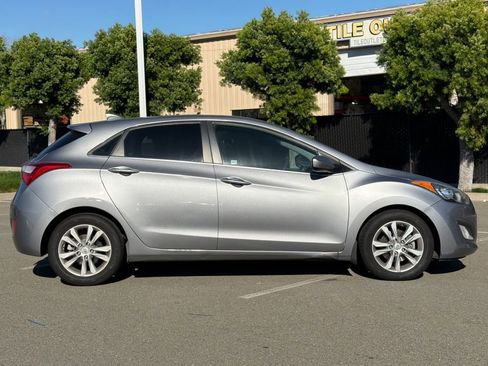 Used 2013 Hyundai Elantra GT image 3