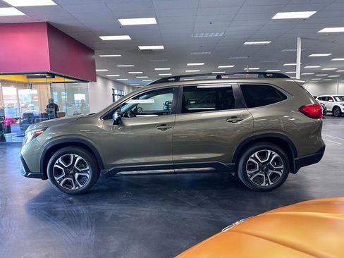 Used 2023 Subaru Ascent Limited w/ Technology Package image 4