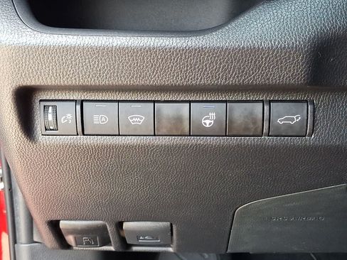 Used 2024 Toyota RAV4 XLE w/ Convenience Package AWD/4WD image 28