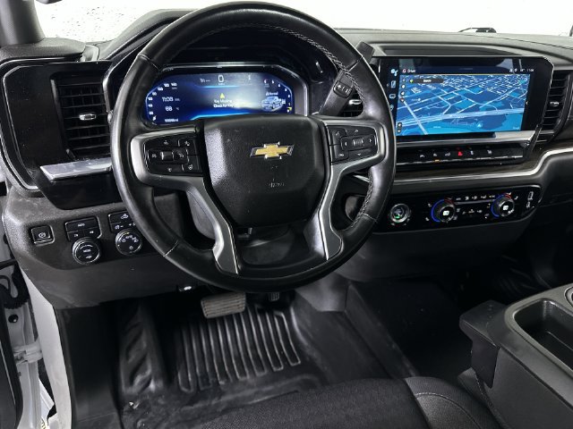 Used 2023 Chevrolet Silverado 1500 LT AWD/4WD image 21