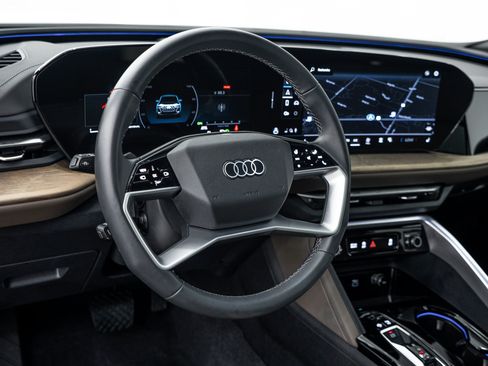 Used 2025 Audi Q5 Premium w/ Convenience Package AWD/4WD image 11