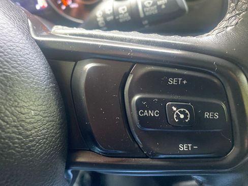 Used 2023 Jeep Wrangler Unlimited Sport image 11