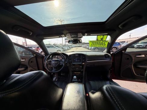 Used 2019 Chrysler 300 S w/ 300S Premium Group RWD image 19