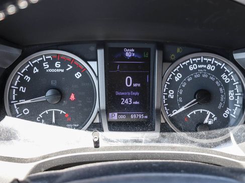 Certified 2020 Toyota Tacoma SR5 RWD image 24