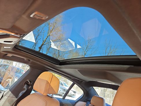 Used 2019 BMW 530i xDrive w/ Convenience Package image 13