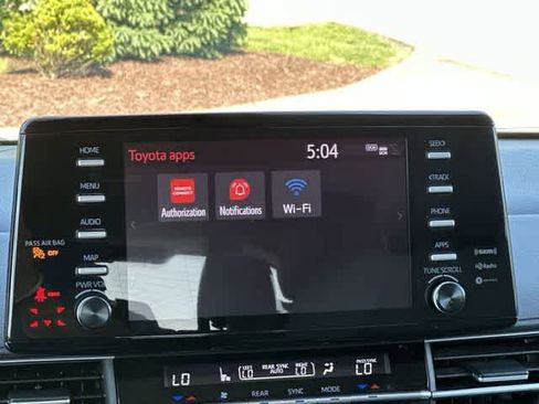 Used 2023 Toyota Sienna XLE AWD/4WD image 13