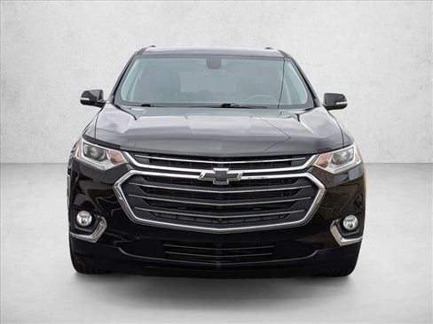 Used 2018 Chevrolet Traverse LT image 2