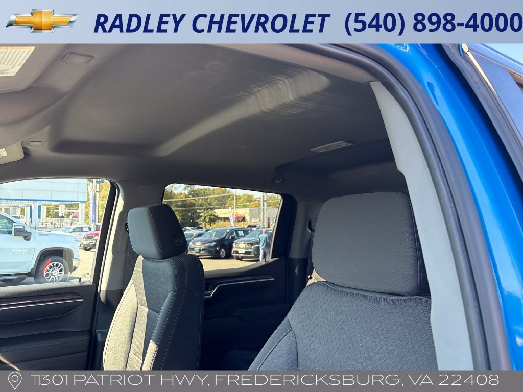 Used 2023 Chevrolet Silverado 1500 RST w/ Z71 Off-Road Package AWD/4WD image 2