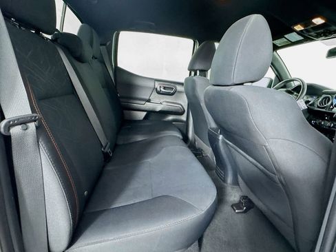 Used 2018 Toyota Tacoma TRD Off-Road image 26