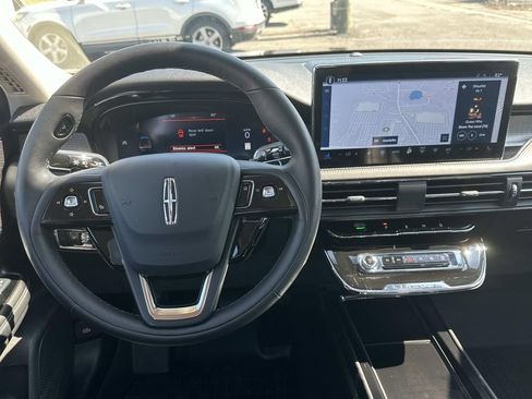 Certified 2024 Lincoln Corsair FWD w/ Equipment Group 101A image 23