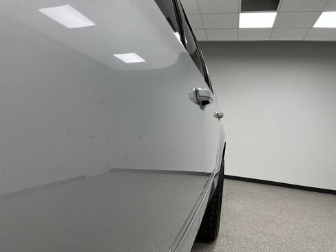 Used 2017 GMC Yukon XL Denali w/ Open Road Package AWD/4WD image 13