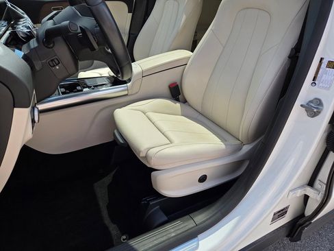 Used 2023 Mercedes-Benz GLA 250 4MATIC image 6