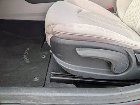 Used 2015 Hyundai Sonata SE w/ Cargo Package FWD image 16