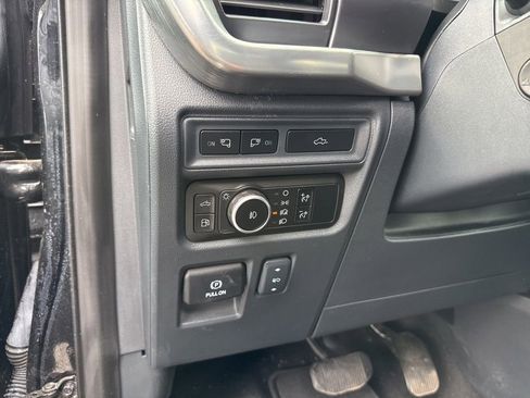 Used 2023 Ford F150 Lariat w/ Equipment Group 502A High AWD/4WD image 15