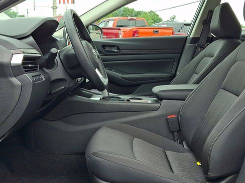 New 2026 Nissan Altima 2.5 SV FWD image 12