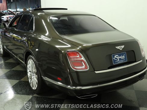 Used 2020 Bentley Mulsanne RWD image 8