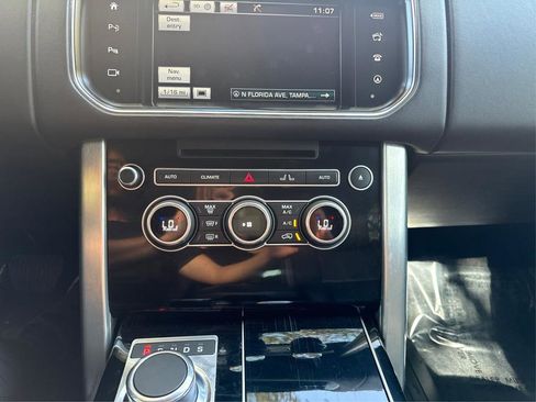 Used 2016 Land Rover Range Rover HSE image 23